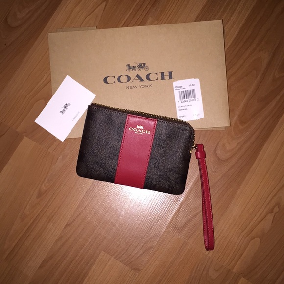 Coach Handbags - 🥳HP x 2🥳Coach wristlet NWT & BOX